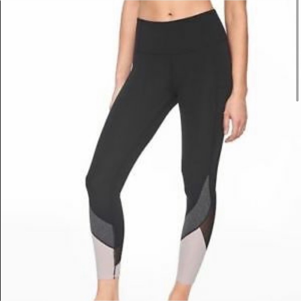 Athleta colorblock salutation 7/8